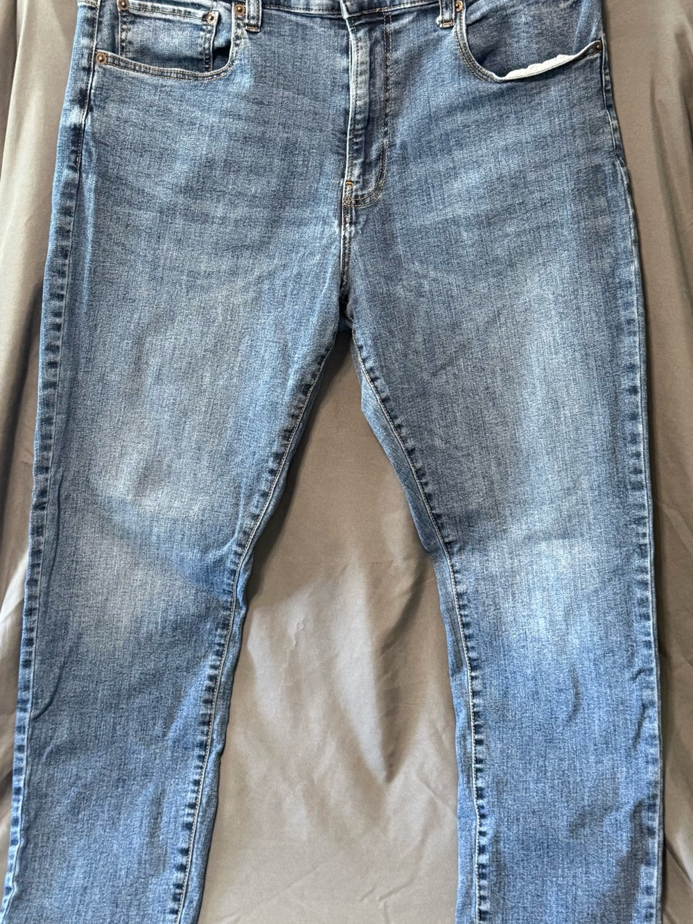 Lucky Brand Men's Light Blue Denim Jeans with Leather Logo Patch